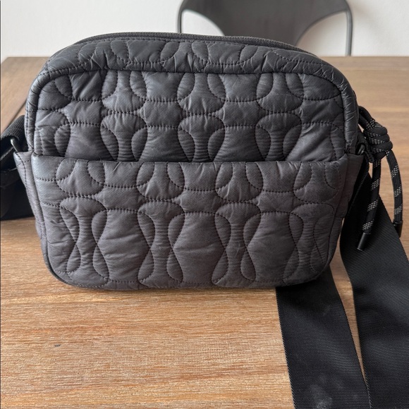 Lululemon Bag - Embrace Quilted Crossbody Bag black - Picture 4 of 6